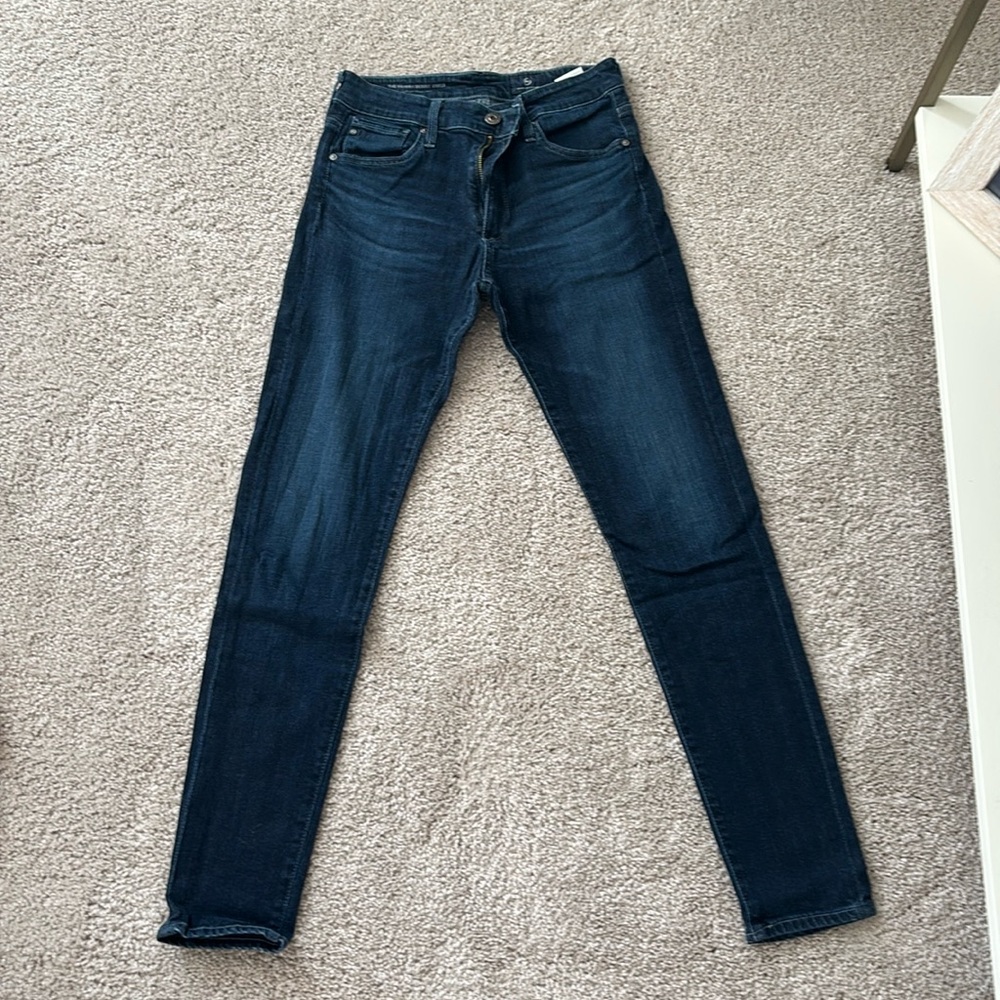 AG - The Farrah Skinny Ankle High Rise
Dark Denim Jeans